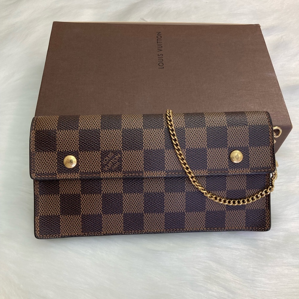 Auth Louis Vuitton Wristlet Wallet excellent condition